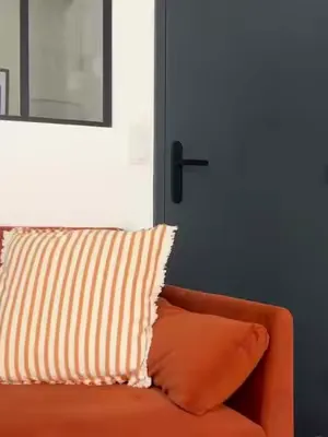 Niagara sera ton amie la plus fidèle pendant tes règles ;) Elle absorbe l'équivalent de 4 tampons pour 12 heures de tranquillité ! Elle absorbe donc beaucoup, beaucoup, mais elle est aussi fine qu’une