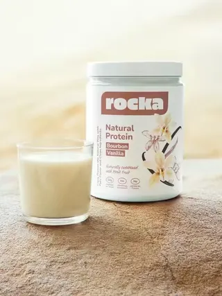 ✔️ 22 g Protein pro Shake ✔️ Ohne künstliche Süßstoffe & Aromen ✔️ Glutenfrei & gut verträglich ✔️ Natürlich gesüßt mit Monk Fruit Perfekt geeignet für Shakes, aber auch Porridge, Pancakes oder Muffin