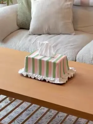 How to: Frilly Tissue box 😍🌸✨ #airdryclay #pottery #DIY #diycrafts #tissuebox