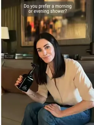 Rapid fire part 2 with our founder @Courteney Cox !! #courteneycox #CleanTok #homecourt #cleanhome #SpringCleaning 