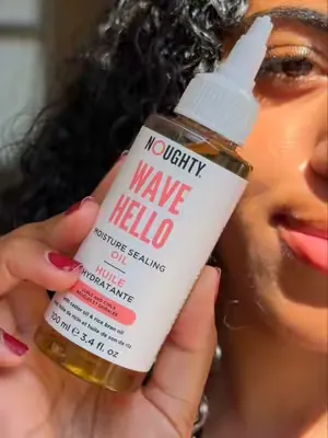 Today we celebrate curls, coils & texture in all forms 🌀🤍  From waves to spirals, our curly community does it best hydrated, shiny & thriving ✨  Wave Hello Moisture Sealing Oil = curl care, the natura