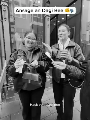 wie sie extra fragt, ob ich so mit meinem Chef reden darf 😭 upsi  (p.s. Dagi das Angebot steht 🙂‍↕️💚) 