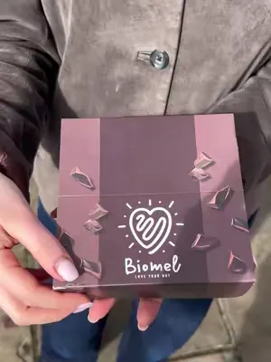 Is it just us or is spring finally in the UK? 🌼 Pair the sunshine with one of our delicious Gut Health Bars and you’ve found the perfect pairing! 🤭