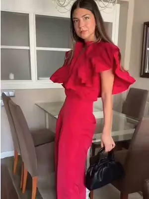 Todo al rojo ❤️ @Ane Ibañez w/ TOTAL LOOK PASTORA  #fyp #invitadaperfecta #invitadaideal #parati 