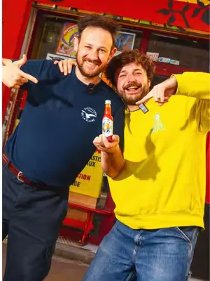 Première mondiale 👀🚨 Une sauce piquante… au pastaga 😮‍🔥 Dans les coulisses de la création de notre nouvelle pépite : La Marseillaise 🔥 T’es prêt à goûter la sauce la plus fada de Marseille ? 😏🌶️ 👇 Dis
