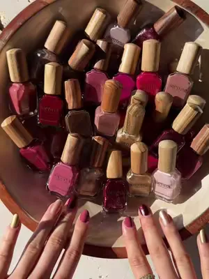 As the seasons begin to shift, so do the colours we reach for.  A small moment to refresh your shades, now 25% off. 🫶🏼🌿 #nailinspo #autumnnails #pinknails #nailpolishsale  