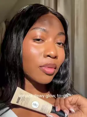 @brianalorenn | NJ NYC MUA is radiant using Nudescreen Dewy Illuminating Glow SPF 30 in Goddess Glow ✨⁠ ⁠ Wear it alone or under makeup for a natural, dewy look this summer. Shop the shade on Nudestix