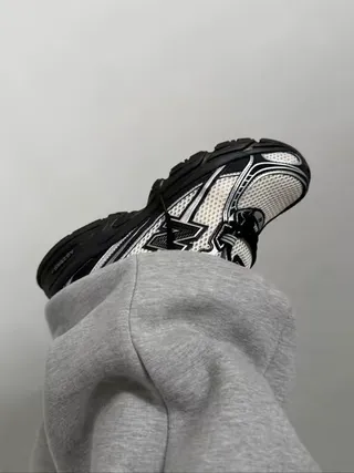 •⁠  ⁠New Balance 740 •⁠ Veneda Carter Nike Air Max Muse •⁠  ⁠New Balance 740 •⁠  ⁠Converse Chuck Taylor Low •⁠  ⁠Air Force 1’s •⁠  ⁠New Balance ALD RC56
