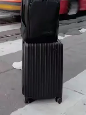 Airport chaos is optional. The Method Carry-On keeps your travel system sharp no matter the situation. Where are you headed next? #NOMATIC #CarryOnLuggage #MinimalistTravel #TravelEssentials #LifeOnTh