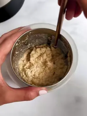 Don't toss that almond pulp! We have some tips on how to get the best texture and set you up for almond pulp success #almondpulp #plantbased #reusable #foodwaste