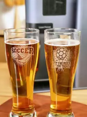Soccer season = Beer time 🍺⚽ Engraved with LP5 Because every match deserves a cold one. 😉 👇 Create your own design 👉 LP5 link in bio #LaserEngraving #fathersdaygift #CustomGifts #laserpeckerlp5 #maker