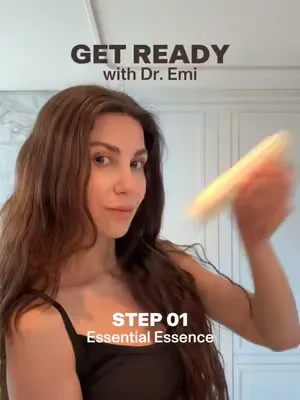 Get ready with @dr.emi and our new Tan Touch Bronzing serum! 🤎 • Essential Essence Mini •Tan Touch mixed with Hydra Hero & Barrier Boost •Tan Touch pur to add Highlights • Daily Defence SPF 30 Powder 