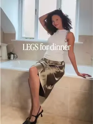 LEGS FOR DINNER. 🍽️🖤 TFW your tights become the main course and everything else is just a side dish — yeah, my legs are THAT girl today. No overcrowding the outfit, no competing accessories. Just your