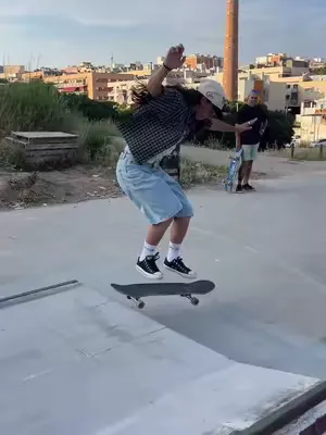 @mariagibert_ in Spain, Badalona 🇪🇸  Wearing the x-tra Monster hb. Retro short Moon. #Skateboarding #baggypant 
