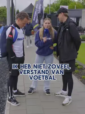 De kaalste ⚽️⚽️ van de wereld…. #balzy #foryou #fcrebellen 