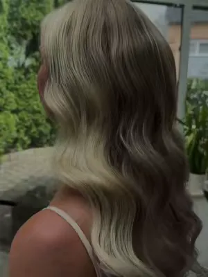 #globalextend  Für diesen Look haben wir unsere Invisible Clip-in Extensions in 50 cm verwendet. Farben:  #B-8B  #8B/615