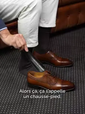 On vous révèle notre accessoire pour faire durer vos paires. À vous de jouer ! 👞 #lodingshoes #summershoes #mocassin #menshoes #menwithstyle #leathershoes #instashoes#picoftheday #shoesaddict #menstyl