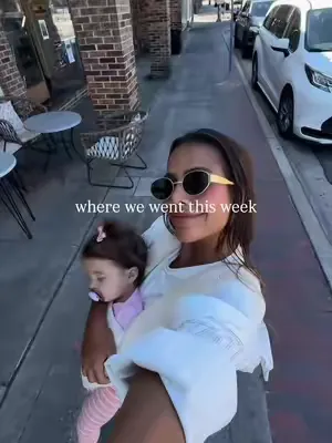 Out & about. #babywearing #babycarrier #motherhood 