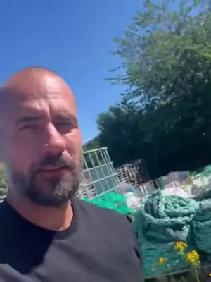 Benjamin spent the morning at one of our larger net depots in Neumünster searching for a specific fishing net for a large order. We were pretty sure it was there, but with the amount of nets we work w