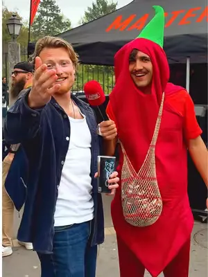 En direct du BBQ Expo 2026 🔥 On a posé LA question spicy 😏👇 “Cette sauce est piquante comme… ?” Les réponses… inattendues 🌶️💀 #bbqexpo #spicy #hotsauce #FoodTok #pourtoi 