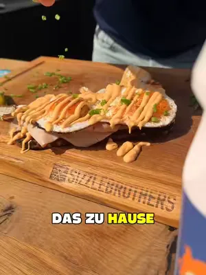 Strammer Max Sambal-Trüffel Style 😋 Probiert es aus und seht selbst, wie ihr hier nach, euren Strammen Max nie wieder anders machen werdet 😍 Rezept ⬇️ Strammer Max Sambal-Trüffel Style🍳🍞 Trüffel-Samba