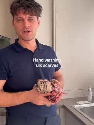 If you’ve got wool, cashmere or silk that you need to hand wash, using this product can also help prevent moths eating your clothes! 🫧💥 It smells divine and protects delicate fabrics ✨  Shop in our bi