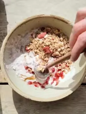 Protein Chia Coconut Strawberry Pudding, High-protein, high-fiber strawberry chia pudding just in time for strawberry season 🍓 Looking for a refreshing and nutritious treat? This Chia Coconut Strawber