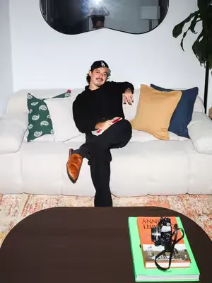 no tools. no scheduling a delivery guy. no convincing your building to let a giant sofa through the door. just boxes, a few minutes, and a Marshbello that suddenly makes the whole room make sense unbo