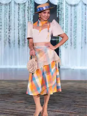 LOOK 5 | ‘Harana’ Runway Collection This look is my romanticised interpretation of life as a Filipina girl in the provinces, and showcases the beautiful plaid patadyong skirts of the Visayas 🇵🇭 For th