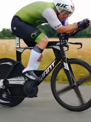 Wind tunnel testing on January 31st 2023, with independent engineers at Silverstone Sports Engineering Hub and eight witnesses.  EZGains have validated, that an EZDisc + rear wheel across 7 Yaw angles