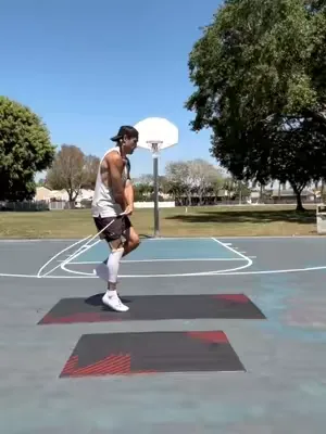 Elite Jumps Jump Rope Mat Review 👇 If you’re jumping on concrete, tile, or a thin yoga mat… you’re making it harder on your joints and your rope than it needs to be. This mat is actually designed for 