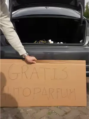 Gratis Autoparfum? 😏 #oduree #autoparfum #sketch #giveaway #auto 
