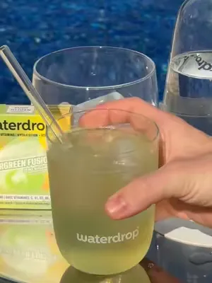 Staying hydrated for a summer pool day 😎 The easiest way to make one of our favorite summer drinks 🍐🍏 #water #Summer #stayhydrated #yum #asmr