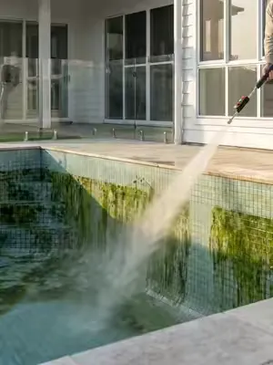 Pool clean mode on💦  Fast & easy, spotless pool in minutes✅  ———————————————— Mode nettoyage piscine sur💦   Rapide et facile, piscine impeccable en quelques minutes✅ Link in bio  #PoolHacks #QuickClea