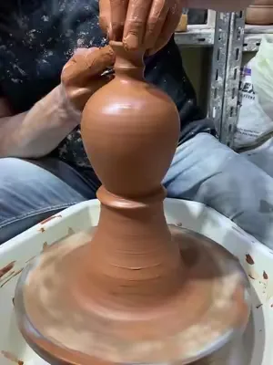 Each pottery piece is a tribute to heritage, handmade by skilled Palestinian artisans preserving techniques passed down through generations.  Bring a piece of history home. #palestine #familyowned #ku