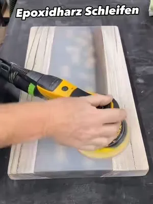 Schleifen Epoxidharz zu 400er Körnung #DIY #epoxidharz #holz #schleifpapier