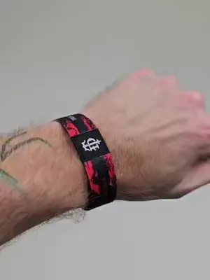 This bracelet is an elastic, stretchy wristband, that carries the inspiring message of trusting in the Lord forever. It’s the perfect reminder to wear every day that the Lord is an everlasting rock. "