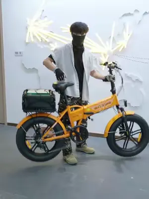 Adding a basket is just the beginning. Combine the L20’s easy DIY design with its plush front suspension for the smoothest cargo haul you’ve ever felt. #engwe #ebike #commute #commuterlife #asmr 