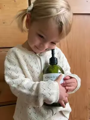 Sweet moments and even sweeter words with Koala Eco, #QuincyMae, and @Lyke_Minded 🤍  If we could bottle this feeling up, we would. Little ones learning from the greatest teacher of all, and seeing the