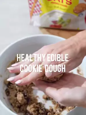 Cookie dough lovers, this one's for you 🍪 This healthier edible cookie dough is made with just 6 simple ingredients and is safe to eat straight from the bowl! Perfect for when those sweet cravings hit