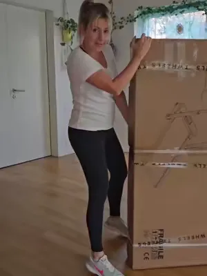 🚶‍♂️ Ihr Schritt zu mehr Fitness und Wohlbefinden! Das TWHEELS WalkingPad aus edlem Eichenholz vereint Design, Qualität und Nachhaltigkeit in einem einzigartigen Fitnesserlebnis. 🌿 ✨ Ihre Vorteile auf
