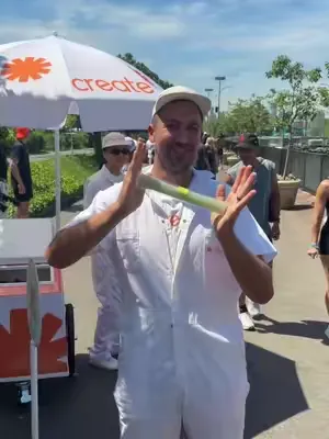 Did someone say…. CREATINE + ELECTROLYTES ICE POPS?!! #hyroxnyc #knicks #creatine #Summer #icepops 