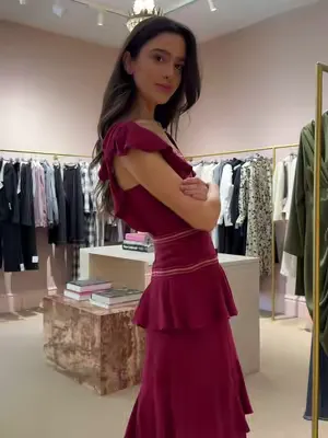 Uno de nuestros favoritos de NEW IN SS’26 🤍 @Maria Rama Antelo wearing April Dress #voganacollection #newin #invitadaperfecta #fyp #weddingdress 