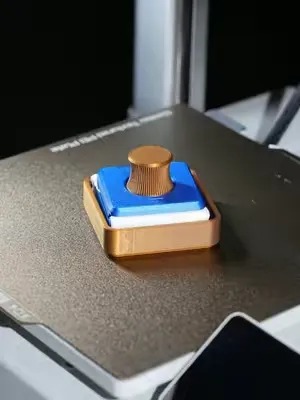 The Ultimate Flat Surface Cleaning Expert—For Any Regular Flat Surface! 🧼✨ Filament: PLA Metallic Azurite/Marrakech Bronze Model from MakerWorld: kstudioca #sunlu #3dprinting #cleaning #cleaningtools 