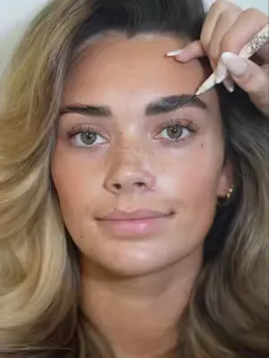 Tinted and defined brows✨Using our Tinted Fluff and Brow Detailer🤎 #pinkhoney #pinkhoneyuk