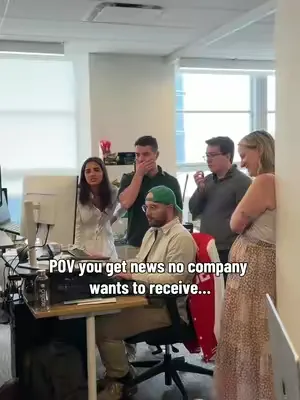 Whole team stopped everything they were doing for this…. #office #startup #creatine #startuplife #officeculture 