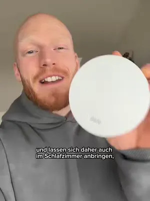 🚨Vermeide unbedingt diesen Fehler, er kann dich teuer zu stehen kommen! 🚒 Jede Wohnung muss laut Gesetz mit Rauchmeldern ausgerüstet sein. Unsere Qualitäts-Rauchmelder kannst du sogar im Schlafzimmer 