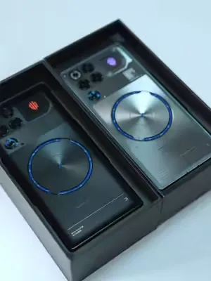 Back to your regularly scheduled REDMAGIC unboxing experience. #REDMAGIC11SPro