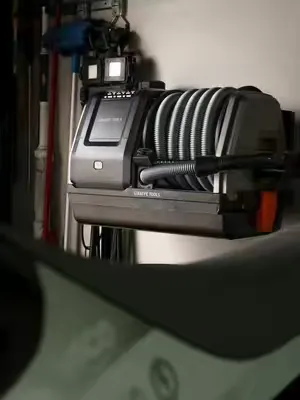 Watch the mess disappear like magic with Giraffe Tools. ✨ The most satisfying 15 seconds of your day with our Retractable Vacuum Cleaner. 😍 ————————————————————————— Regardez le désordre disparaître c