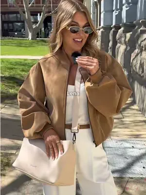 A pram caddy in disguise, that converts to a bag you can actually wear?! Sign me up ✍️✍️  #mumtok #mumlife #mumsoftiktok #aussiemum #aussiemums 